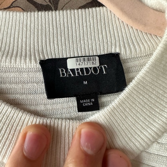 Bardot Tie Back Knit Top in white size medium - Picture 6 of 8